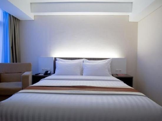 Фото Swiss-Belhotel Makassar