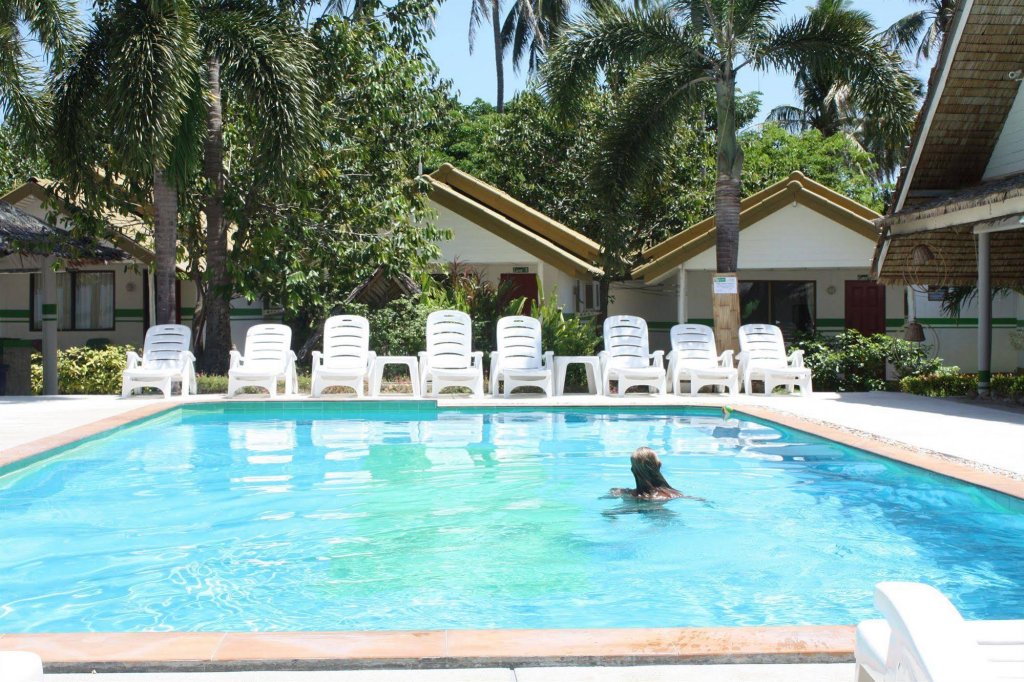 Фото Lime & Soda Beachfront Resort