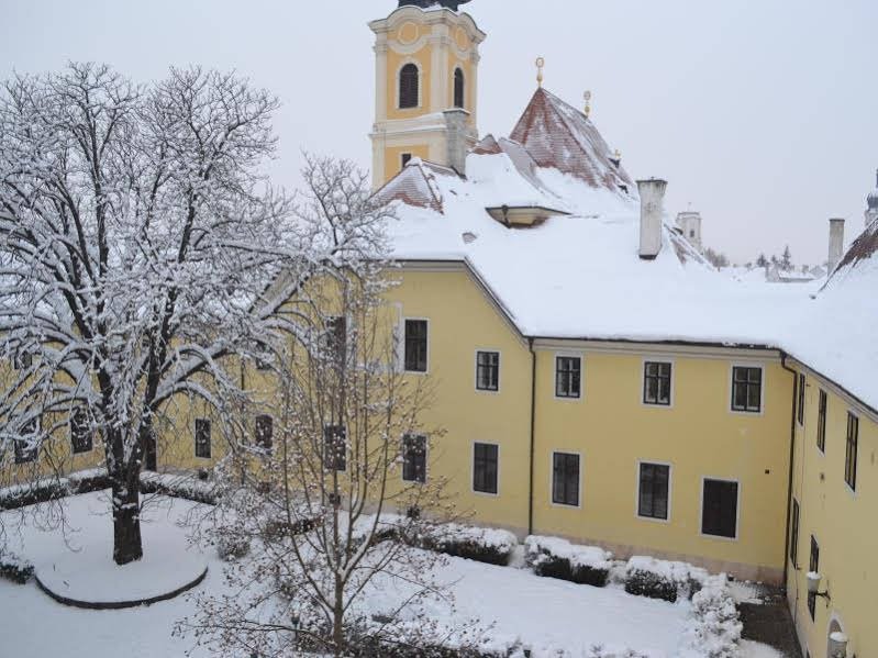 Фото Klastrom Hotel