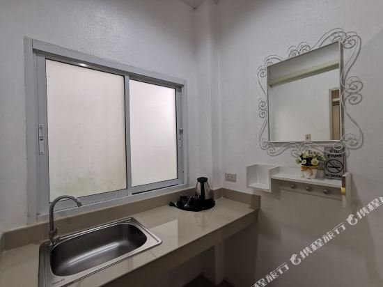 Фото Phet Cha-am Plaza & Resort