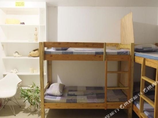 Фото Humble Hut Hostel