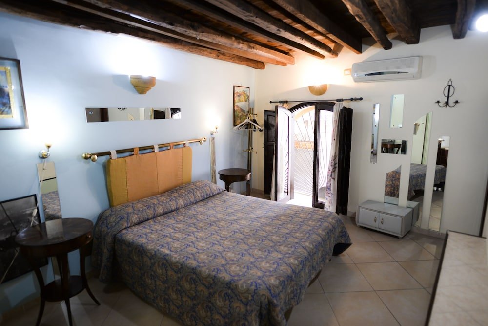 Фото Exclusive Dependance