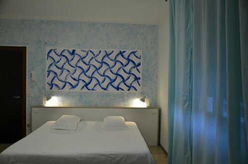 Гостиница Hotel Benaco Bee Free в Пескьера-дель-Гарда
