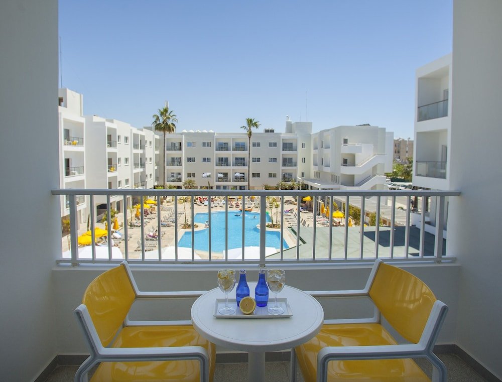 Фото Mayfair Gardens