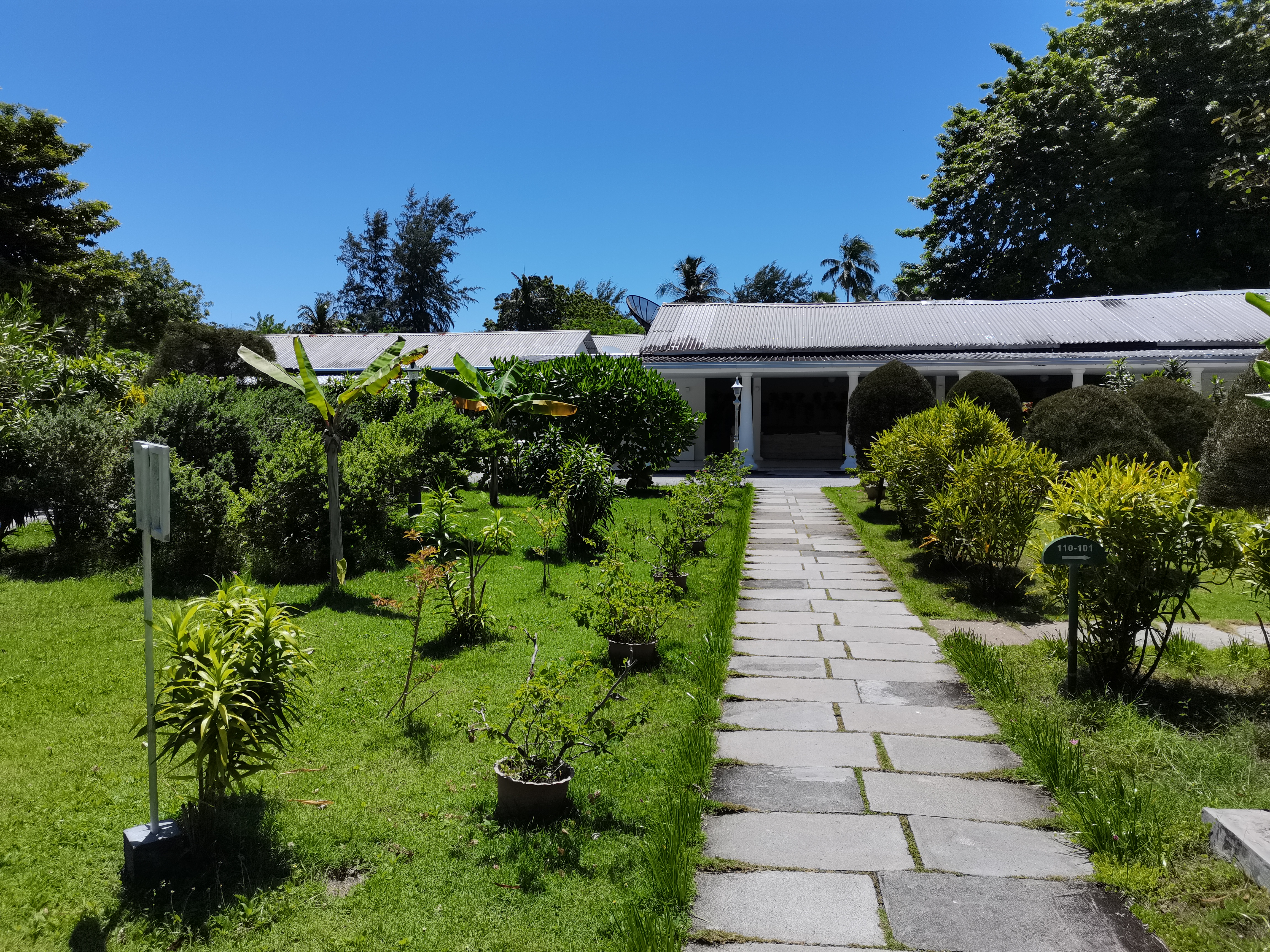 Фото Equator Village 