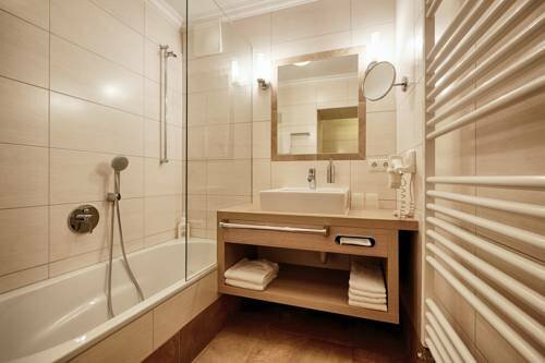 Внешний вид отеля Hotel Postwirt в Зёльле, фото 3