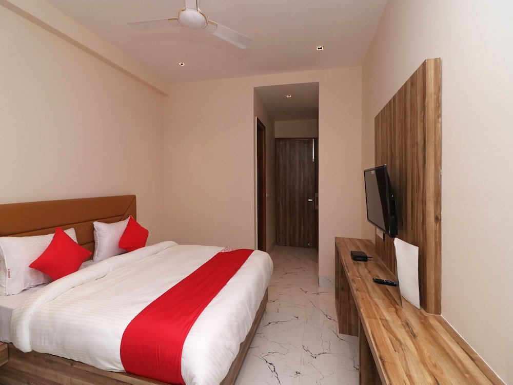 Фото Oyo 24754 Hotel Good Luck House