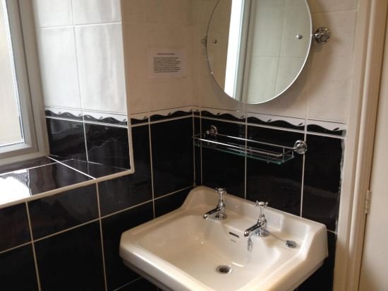 Фото Rayrigg Villa Guest House