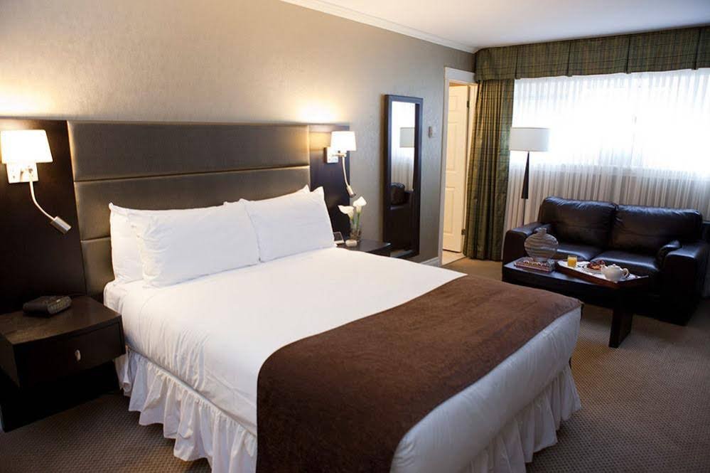 Фото The Hotel on Pownal