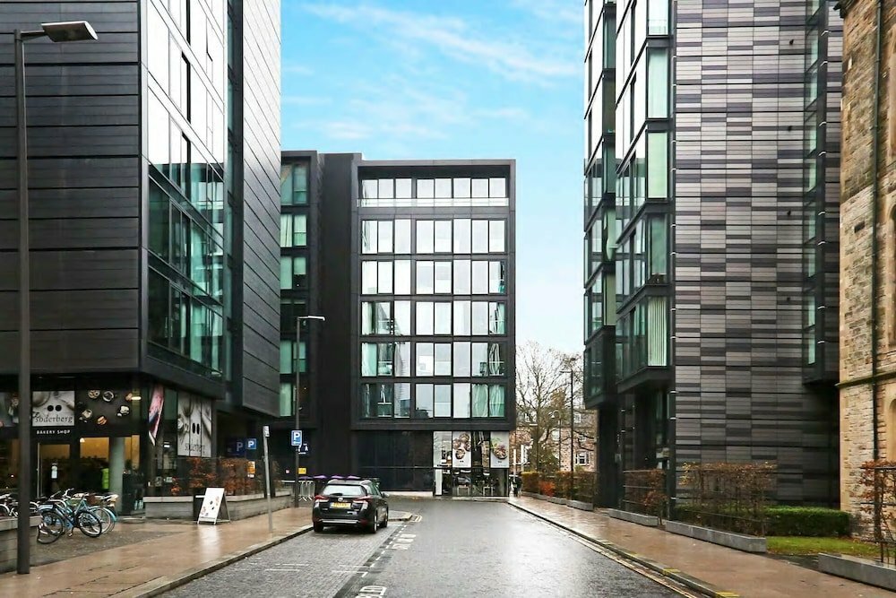 Hotel Modern 2bed with free Parking in the iconic Quartermile, Edinburgh, photo
