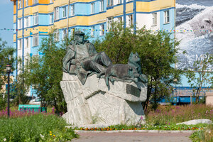 Юрий Сергеевич Рытхэу (Chukotka Autonomous Area, Anadyr), monumento, memorial