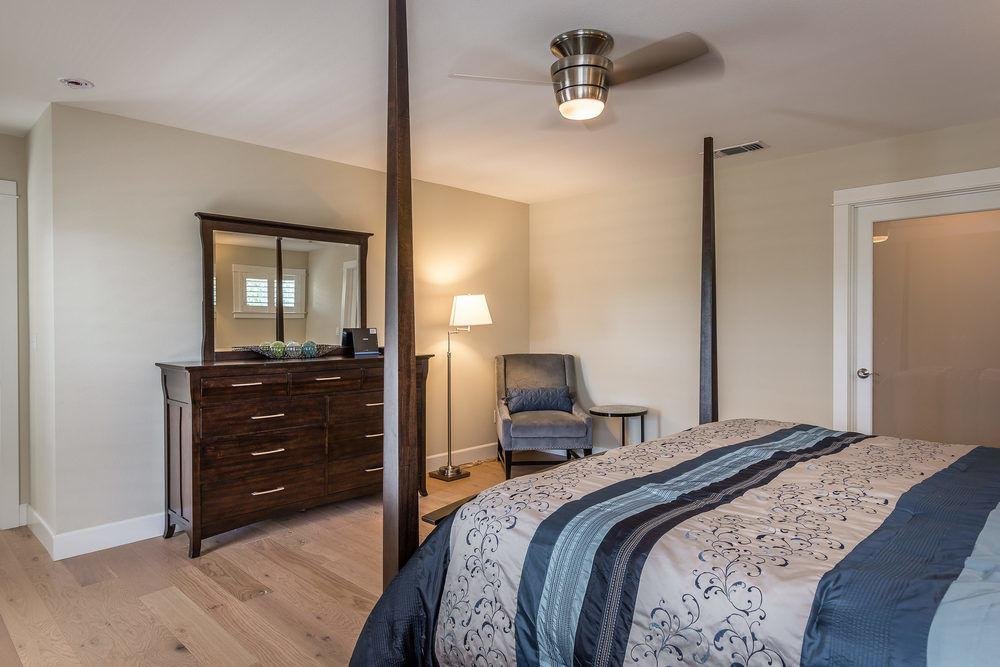 Фото Greenwood 4 Br home by RedAwning