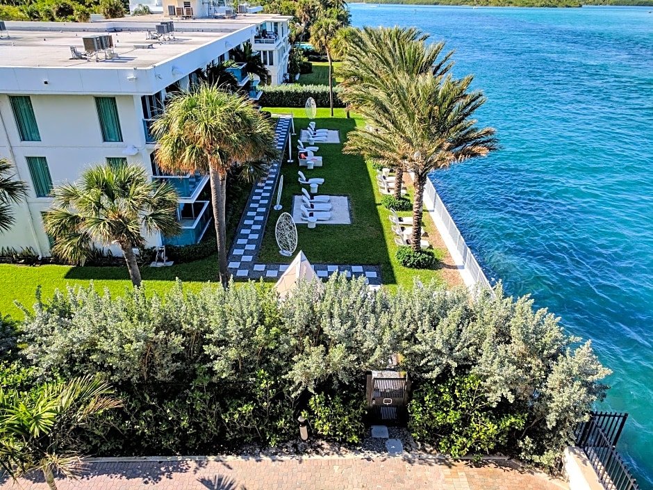 Фото Beach Haus Bal Harbour