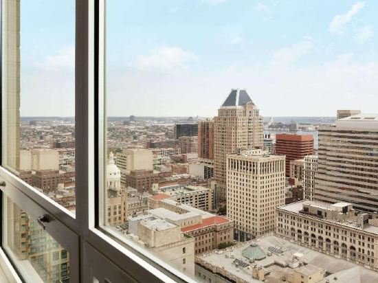 Фото Embassy Suites Baltimore-Downtown