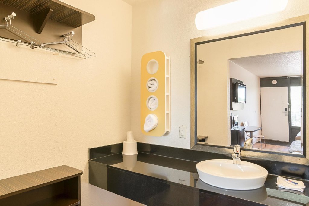 Фото Studio 6 Little Rock West