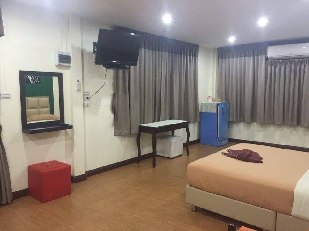 Фото May Apartment