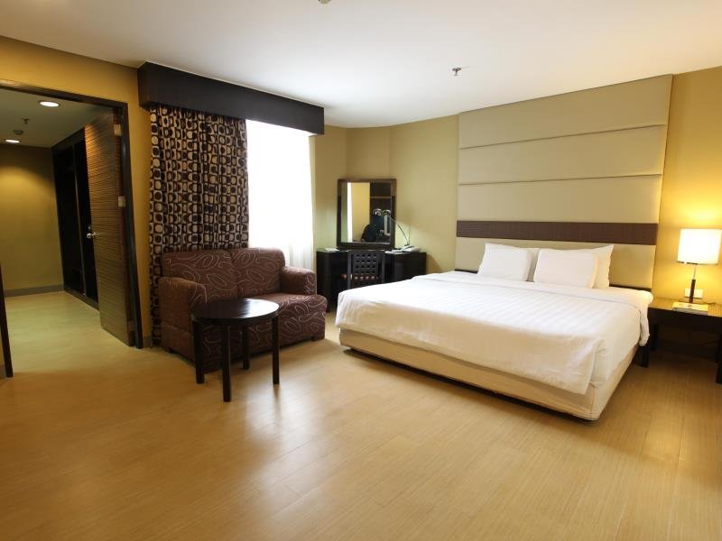 Фото Summit Circle Cebu