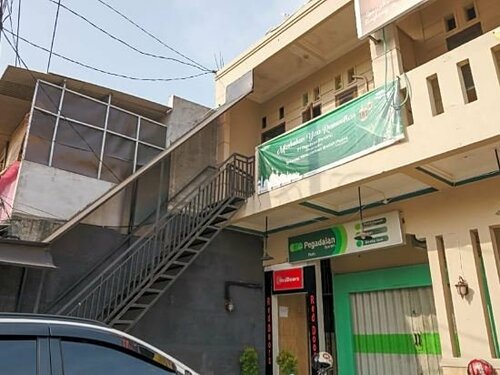 Гостиница KoolKost Syariah near Stasiun Poris Tangerang