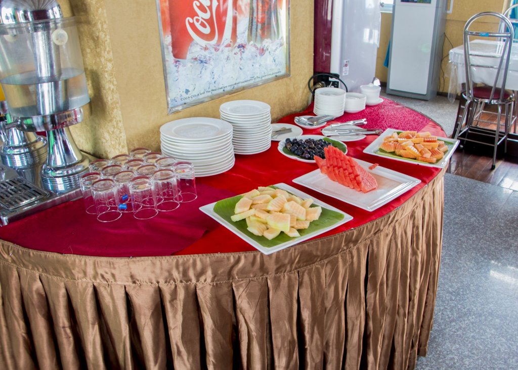 Фото Golden City Light Hotel