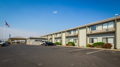 Гостиница SureStay Plus Hotel by Best Western Moses Lake