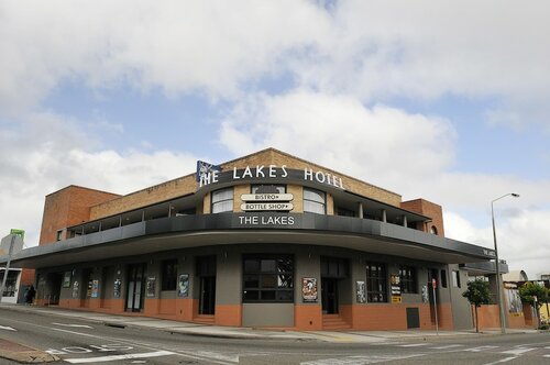 Гостиница The Lakes Hotel