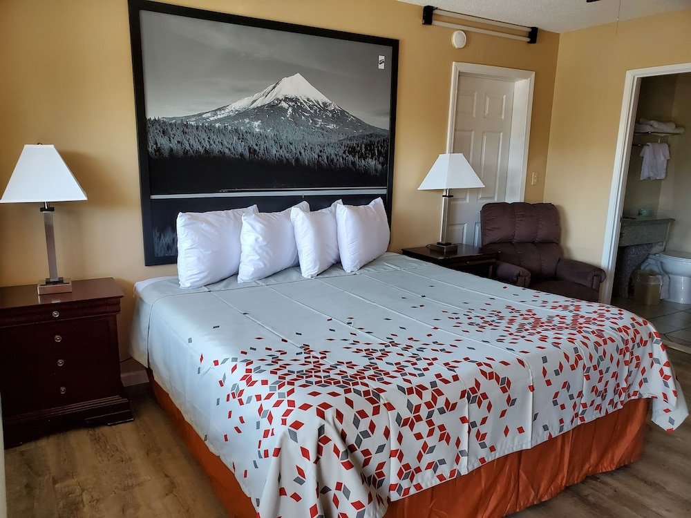 Фото Scottish Inn