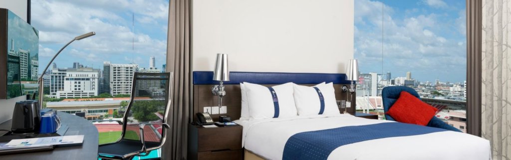 Фото Holiday Inn Express Bangkok Siam, an Ihg Hotel