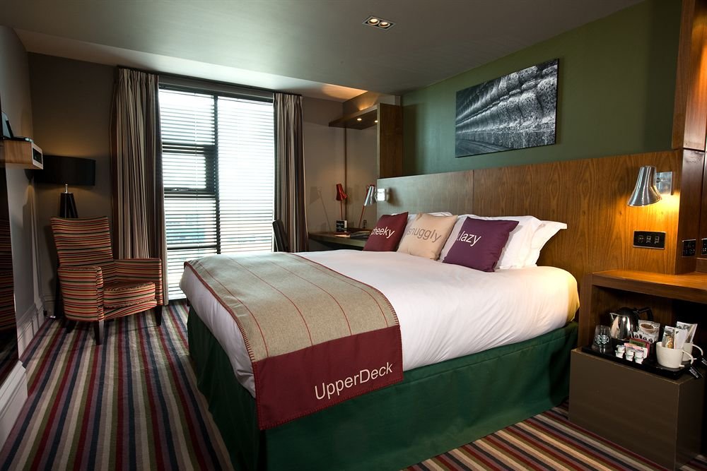 Фото Village Hotel Leeds South