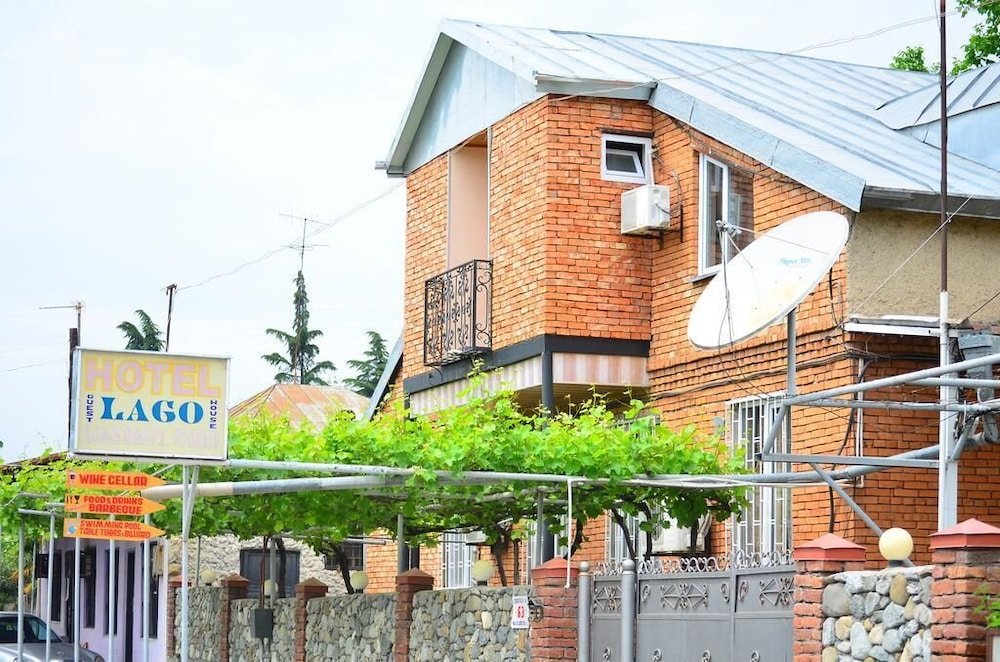 Фото отеля 1