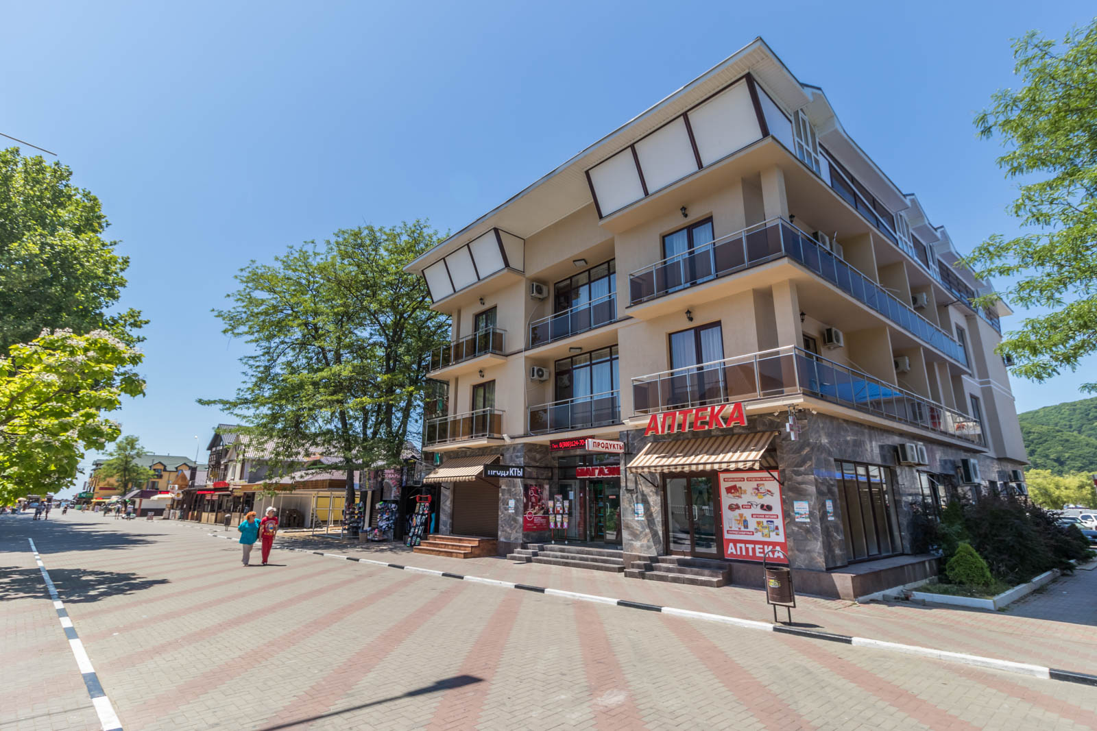 Фото отеля 1