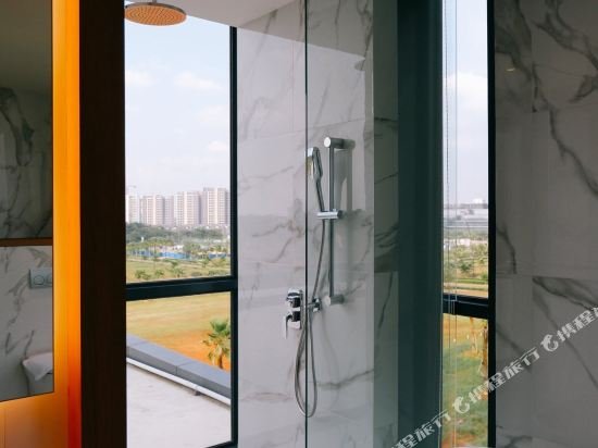 Фото Mercure Tangerang Bsd City