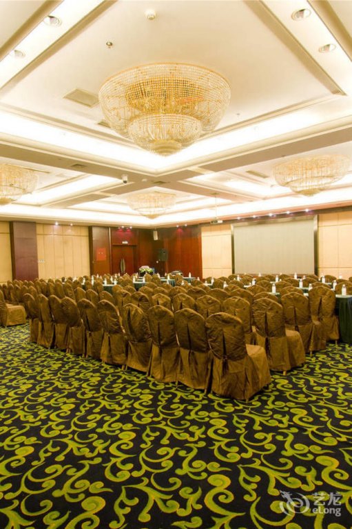 Фото Excelsior Hotel - Chengdu