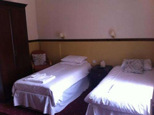 Гостиница Kinloch Arms Hotel в Области Ангус