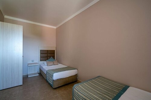 Гостиница Palmeras Beach Hotel в Аланье