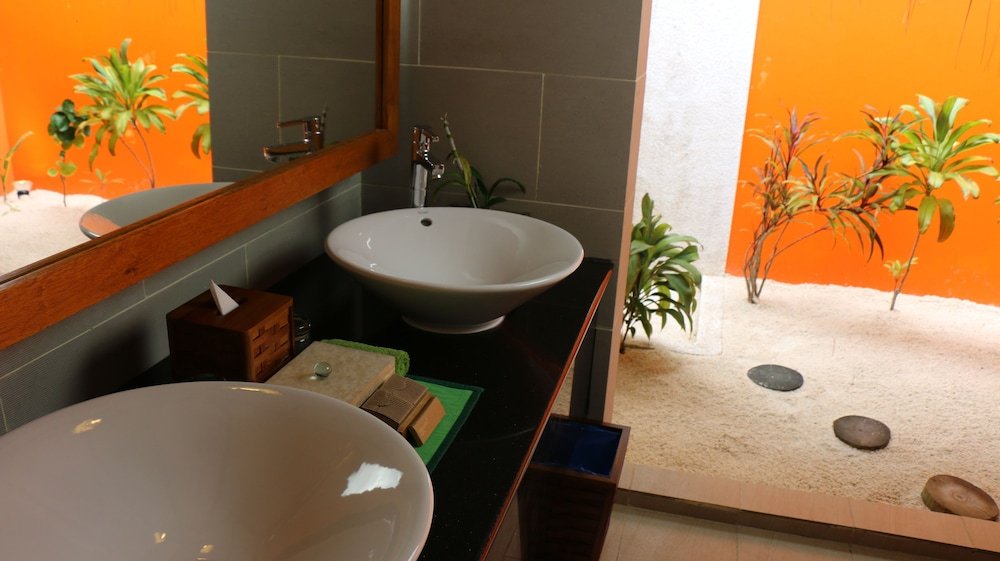 Фото Vakarufalhi Island Resort & SPA