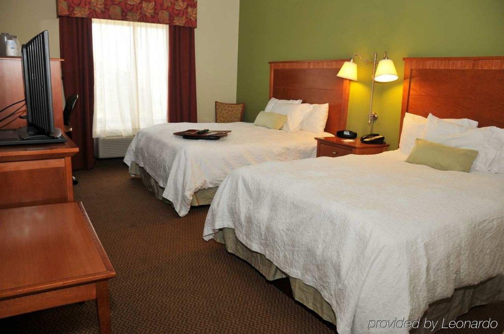 Фото Hampton Inn Clinton