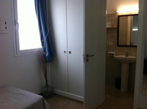 Фото Hostal Pitiusa