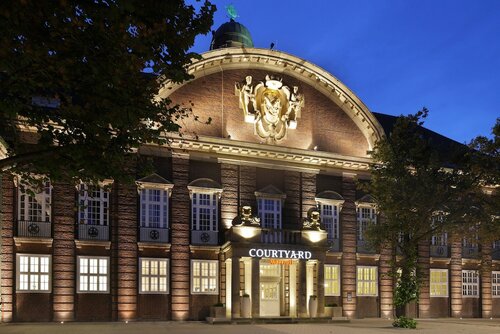 Гостиница Courtyard Bremen в Бремене