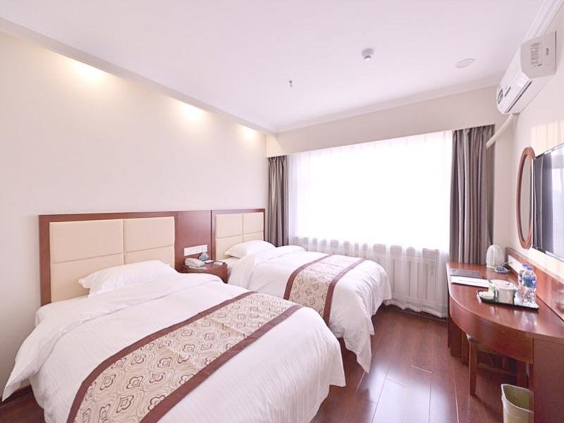 Фото GreenTree Inn Shenyang Tiexi Huaxiang Road Metro Station Express Hotel