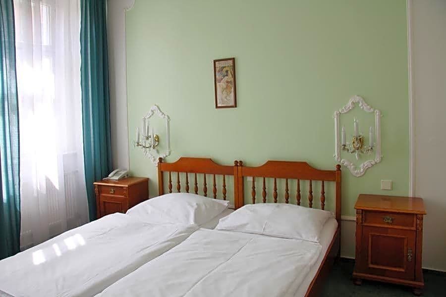 Фото Vysehrad Hotel