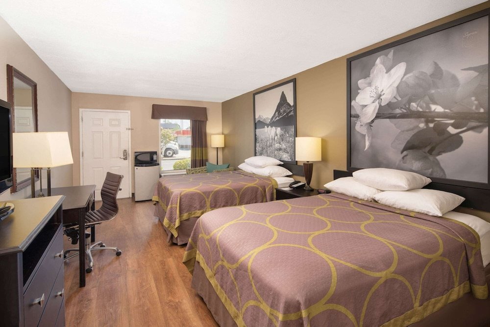 Фото Super 8 by Wyndham Port Wentworth Savannah Area