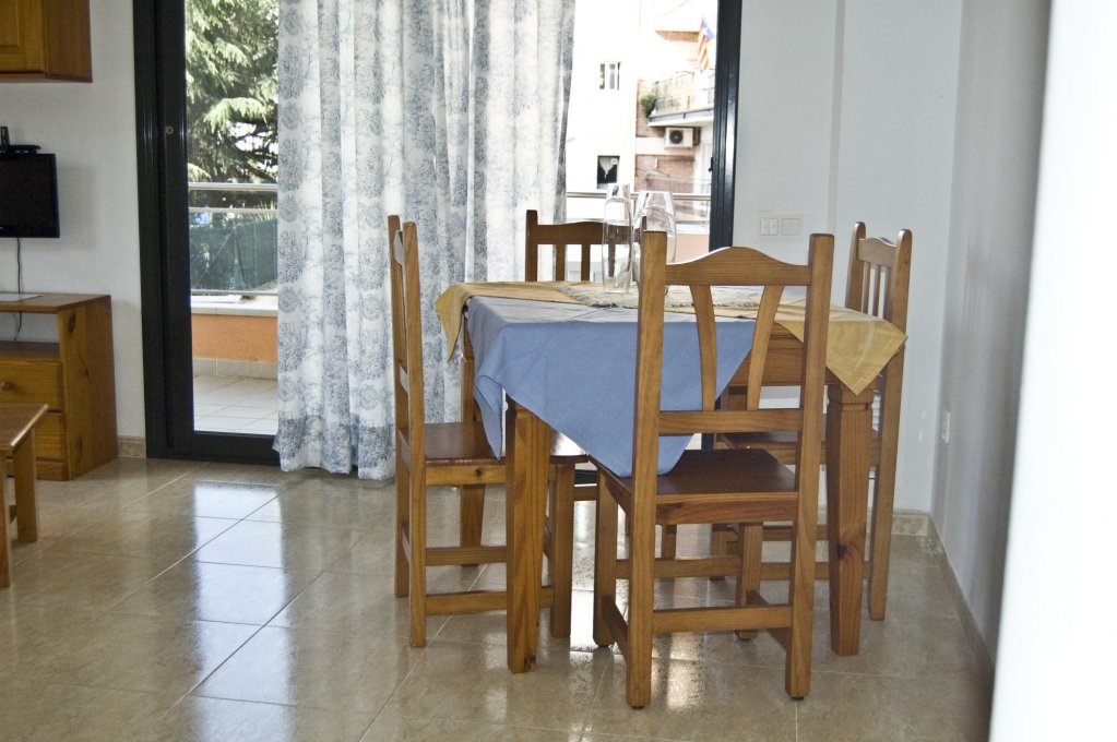 Фото Eton Apartments