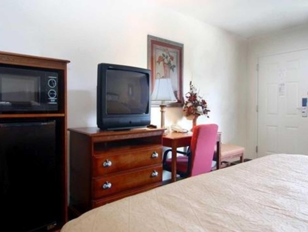 Фото Quality Inn Pelham I-65 exit 246