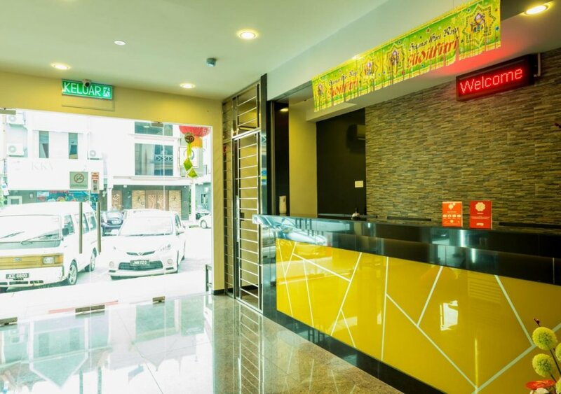 Гостиница Hotel Zamburger Tampoi Utama