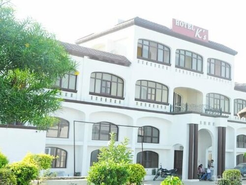 Oyo 11061 Hotel Awesome