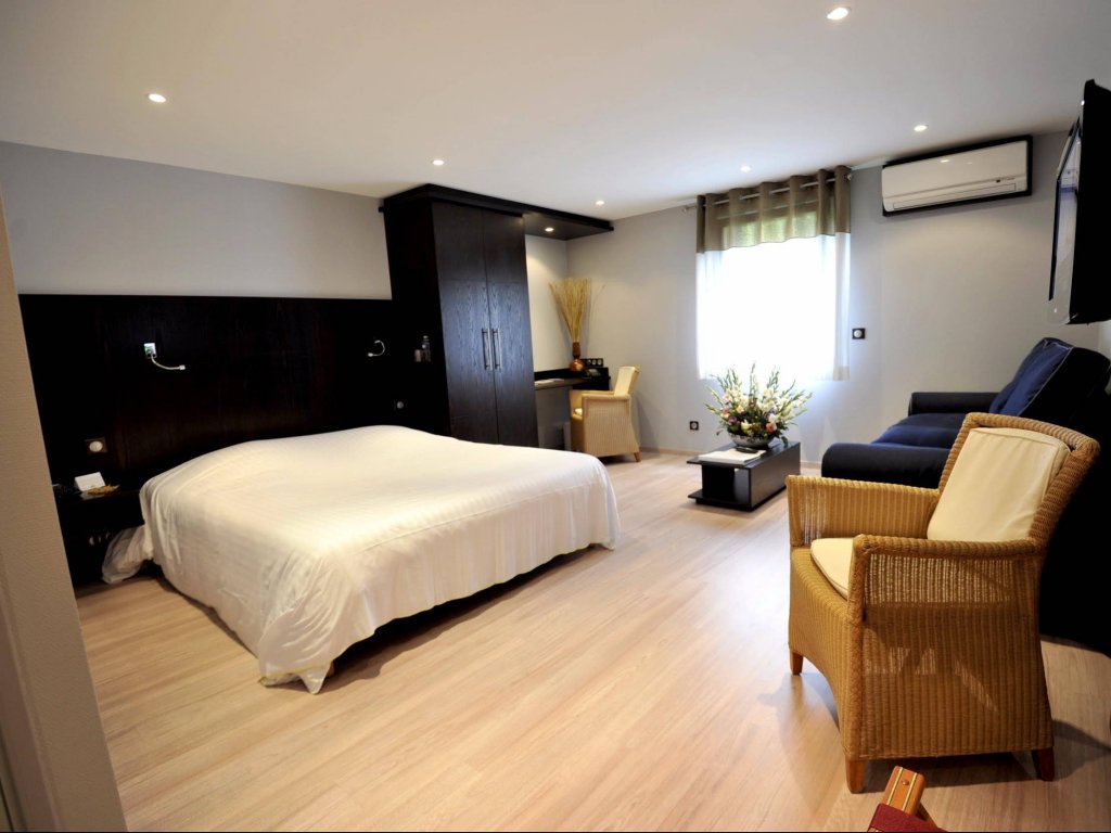 Фото Cottage Hotel