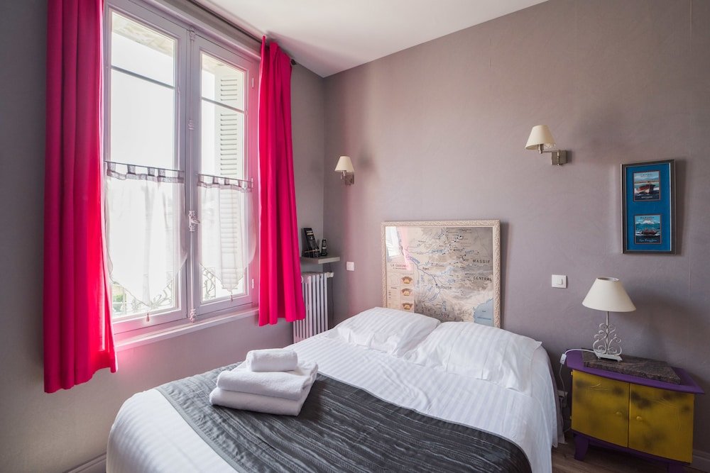 Фото Hôtel Souvenirs de Familles