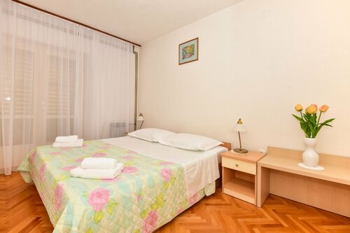 Гостиница Apartment Pet - 300 m from beach: A1 Makarska, Riviera Makarska в Макарске