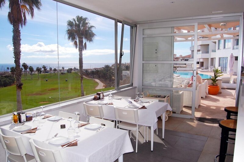 Гостиница Amarilla Golf Villas - Unit 1 - luxury 3 bed with huge balcony and stunning views