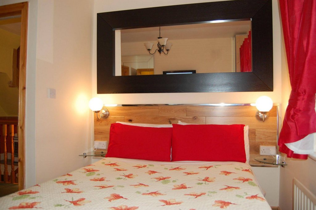 Фото FlyOver Bed and Breakfast